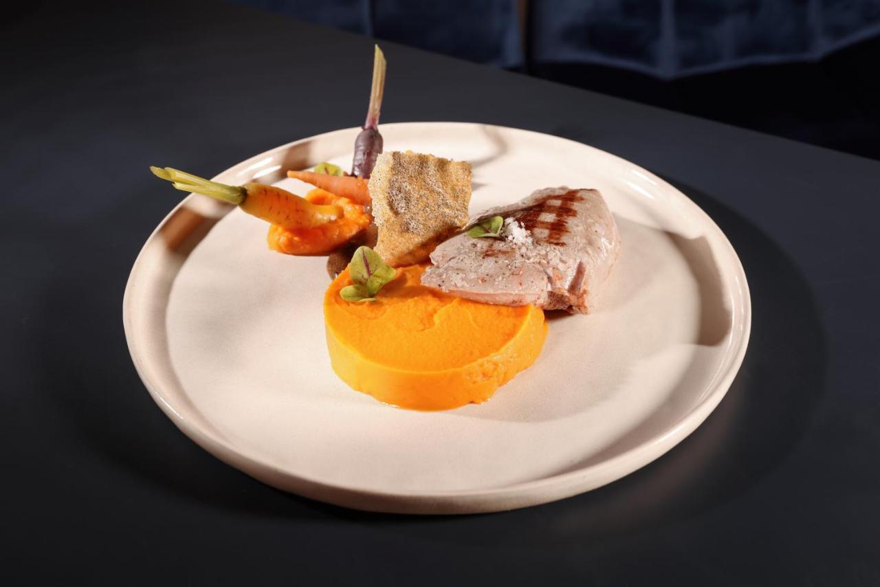 Hotel-Restaurant Logis Europa Maussac 외부 사진